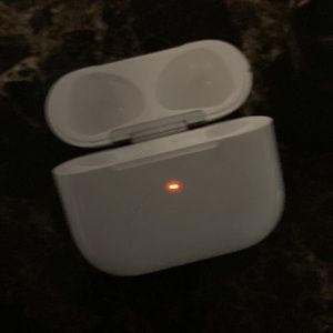 Selling apple air pods 3